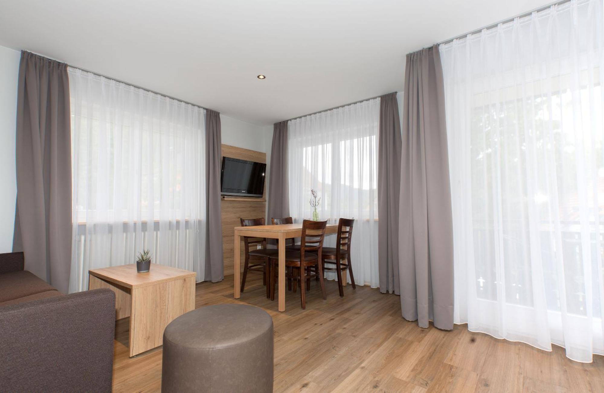 Appartements 'In Vino Veritas' Хаслах им Кинцихтал Екстериор снимка
