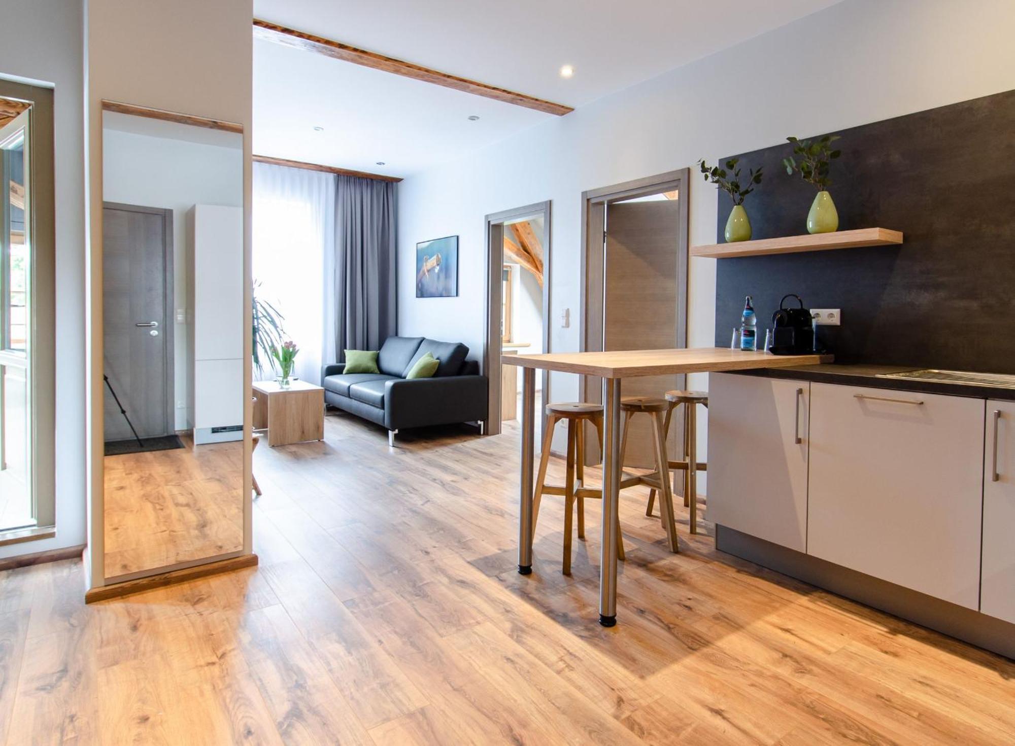 Appartements 'In Vino Veritas' Хаслах им Кинцихтал Екстериор снимка